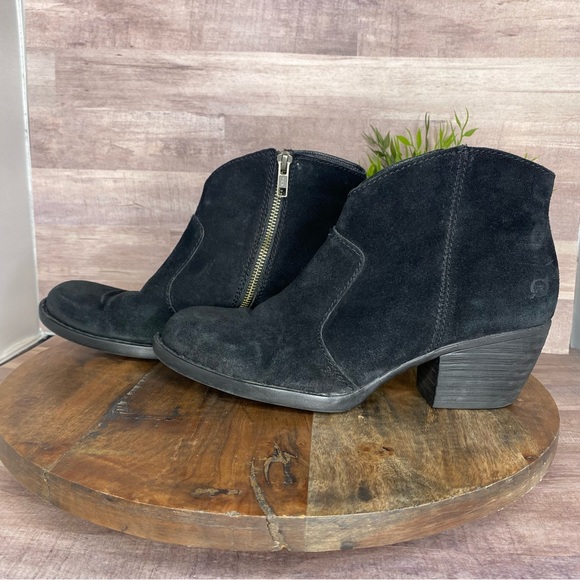 Born Black Suede Leather booties - Size: 9M - Picture 8 of 11
